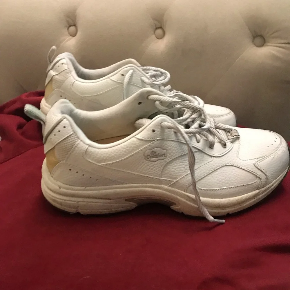 Dr Comfort sneakers